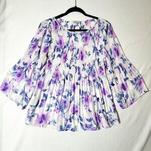 Floral & Ivy Tunic Top Womens Sz M Bell Sleeves Pleated White Purple Floral